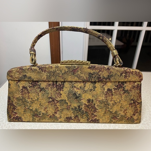 VINTAGE: Crown Lewis | floral brocade tapestry handbag. - Picture 10 of 16